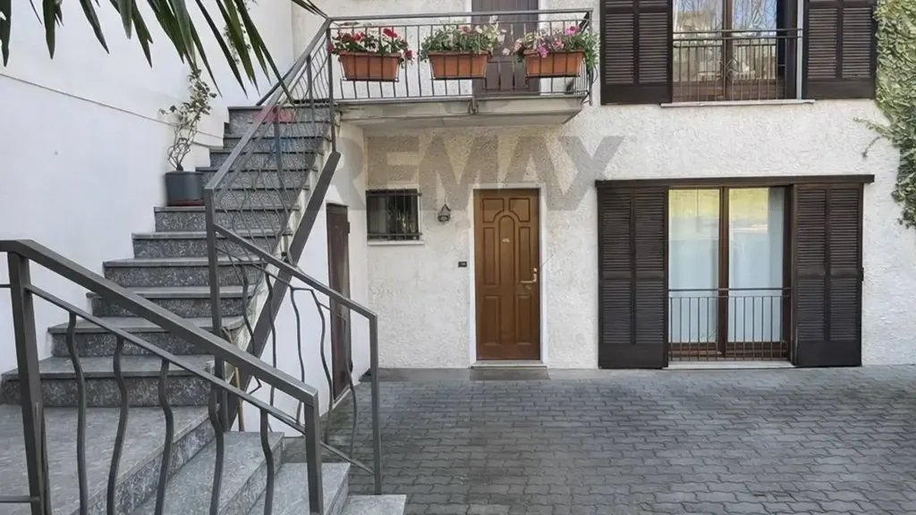 Välivaade - Apartment with Mountain View in Luino