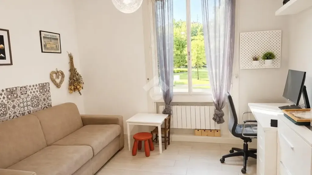 Soggiorno - Appartamento con loggia e affaccio sul verde a Basiglio
