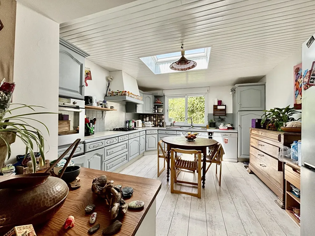 Kitchen - Charmant House with Pool in Saint Nazaire