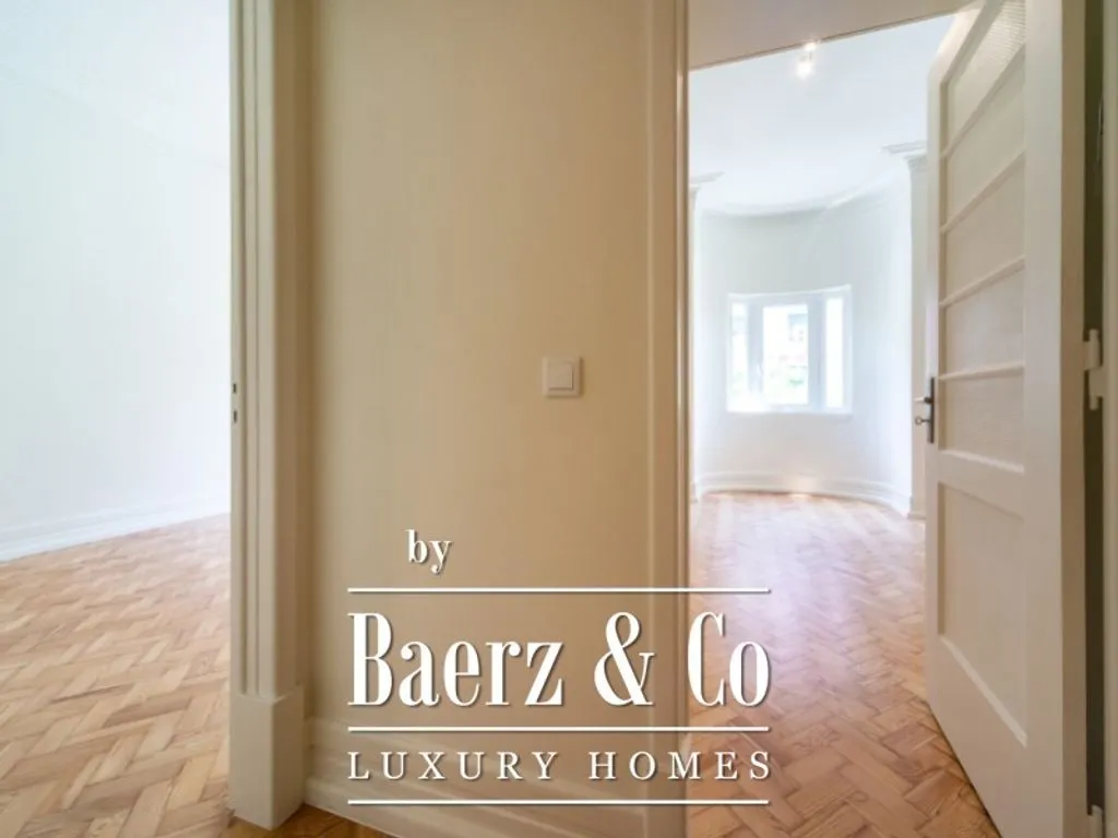 Entrée - Renovated Apartment with River View in Lisbon