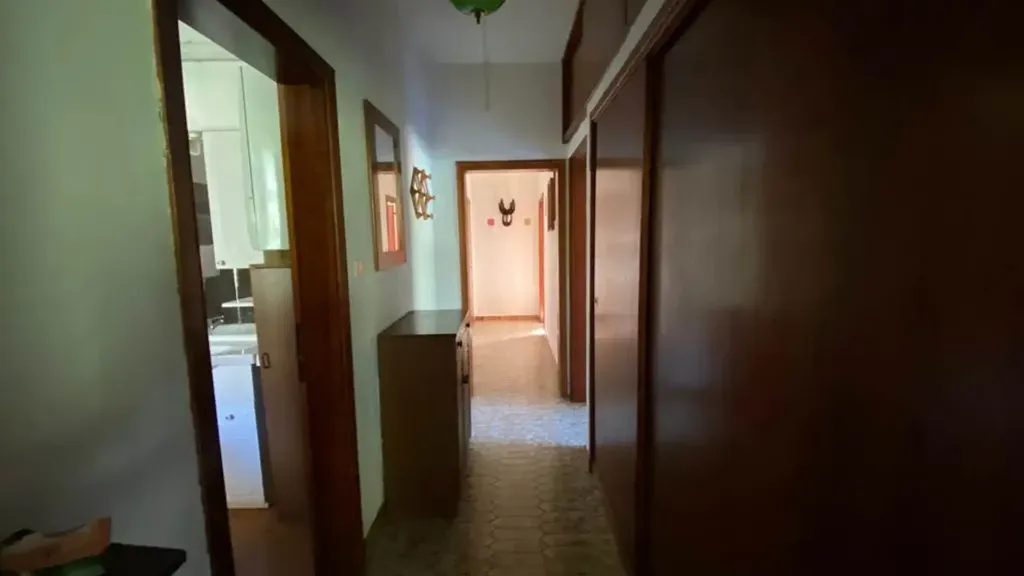 hallway_entrance