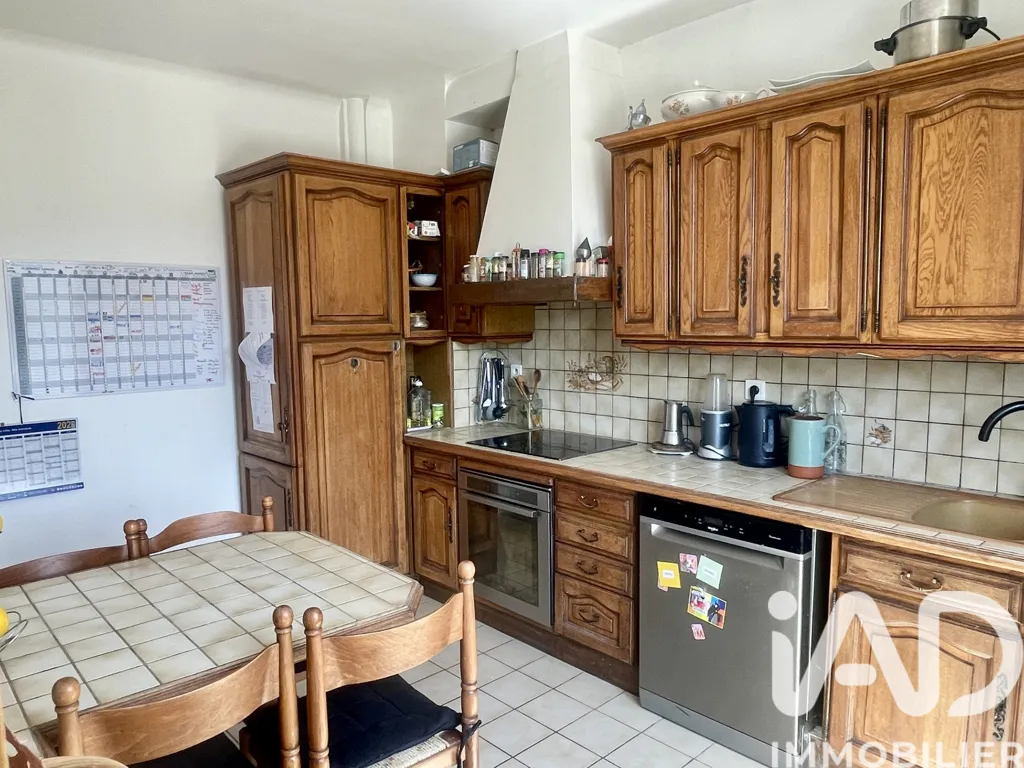 Köök - Spacious Apartment with Double Orientation in Clamart