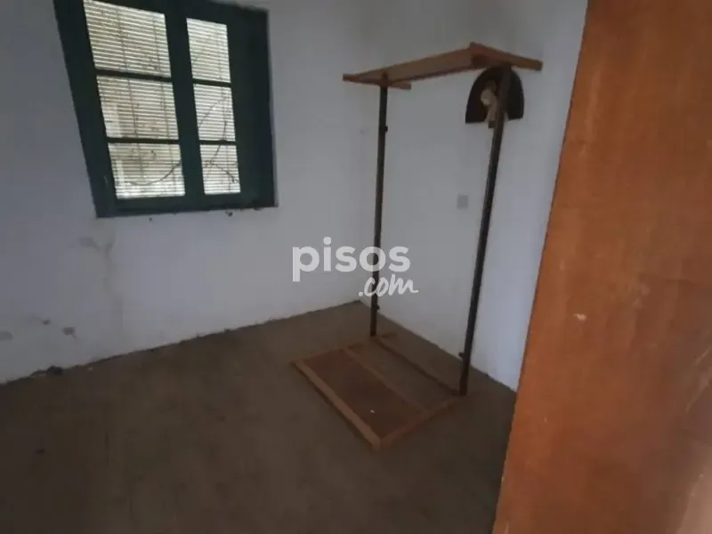 Toad - Rustic House with Land in Congosto