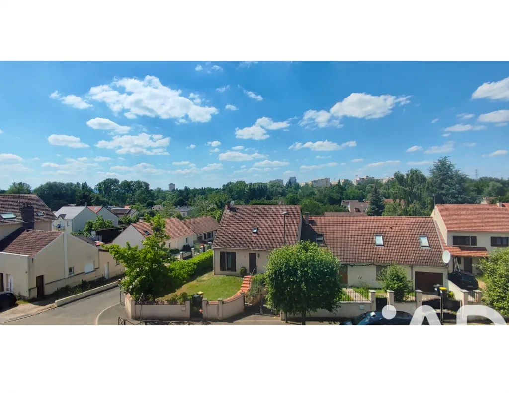 Extérieur - Appartement Traversant avec Parc à Éragny