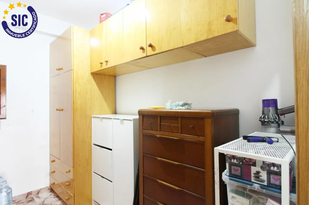Magamistoad - First Floor Flat with Balcony in Benlliure