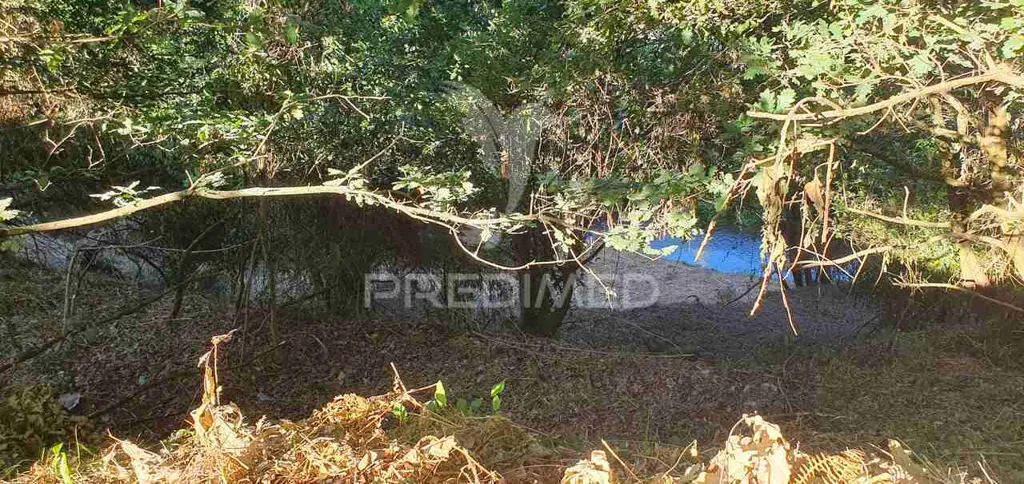 Aed - Urban Plot with River View in Lever