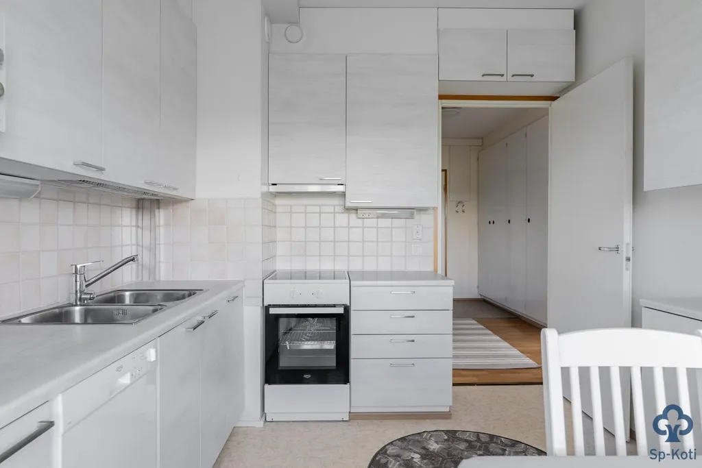 Cuisine - Corner Apartment with Balcony in Turku Ilpo