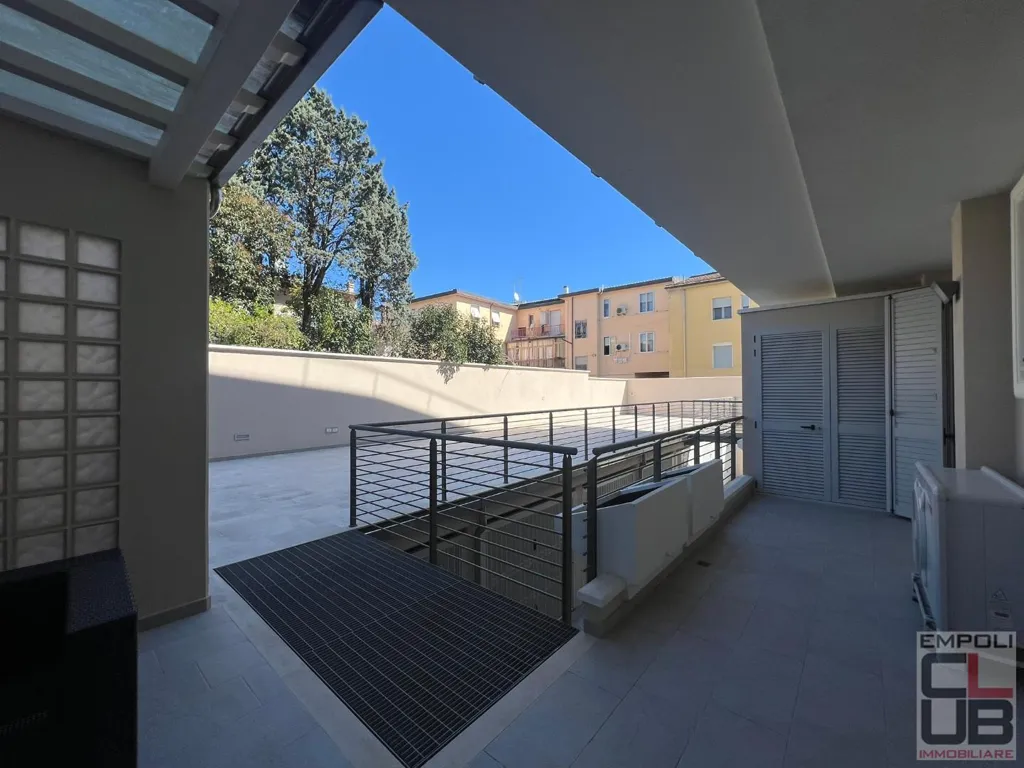 Terrass - Privately Leased Apartment with Terrace in Empoli
