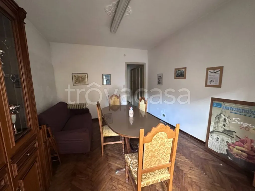 Salle à manger - Apartment with Terrace in Carmagnola Centre