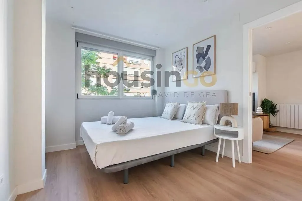 Bedrooms - Furnished Flat with Light in Salamanca, Madrid