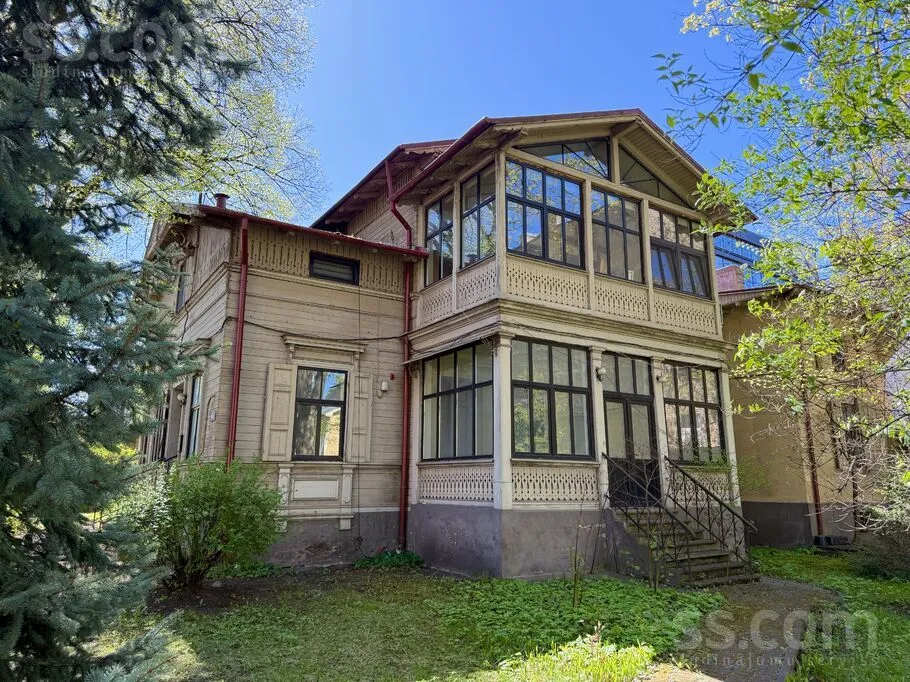 Välivaade - 6-Bedroom Apartment with Private Parking in Riga Centre