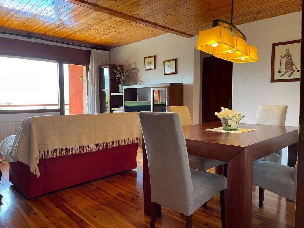 Söögituba - Apartment with Pool and Terrace on Calle Segre