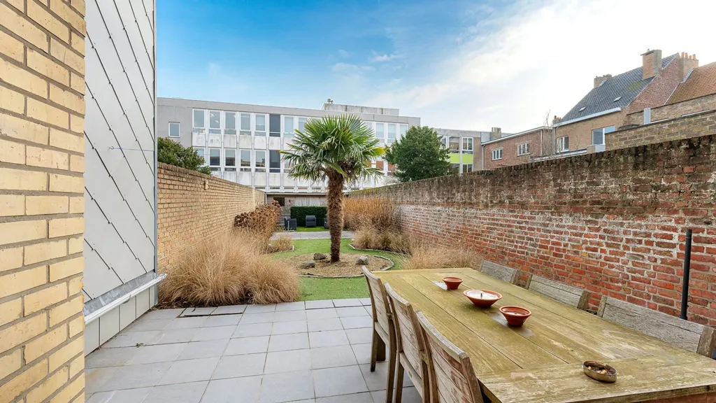 Aed - Spacious House with Sunny Garden in Heist Centre