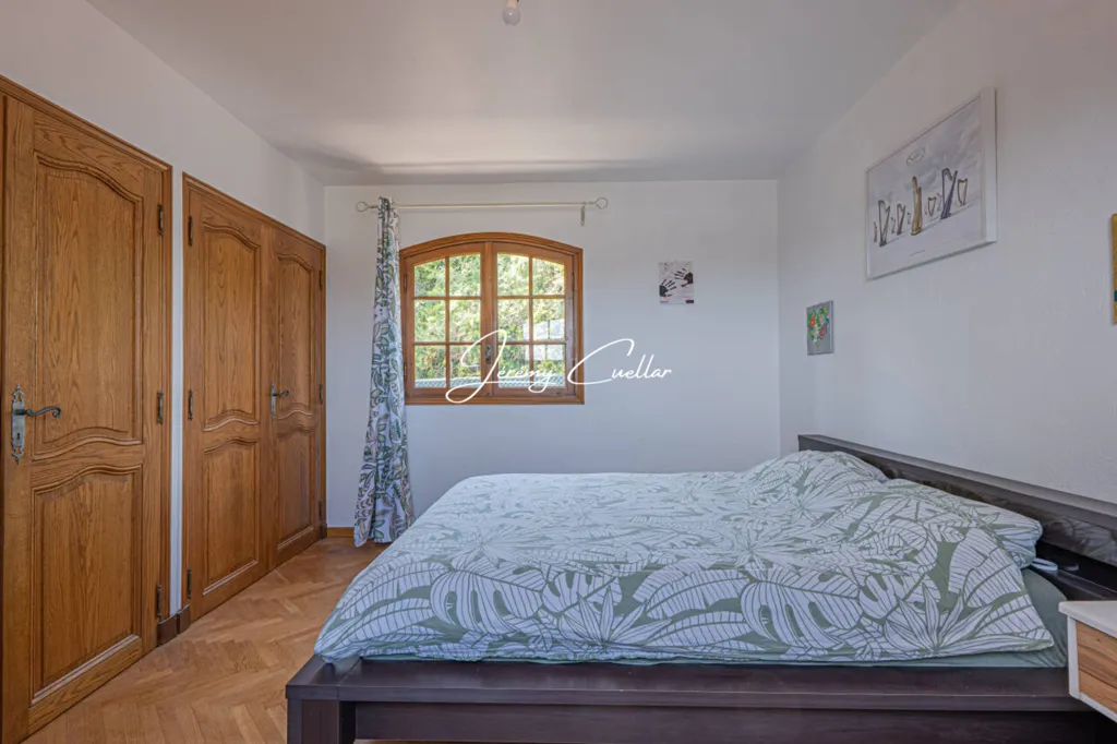 Chambres - Duplex avec Terrasse Panoramique à Saint-Laurent-du-Var