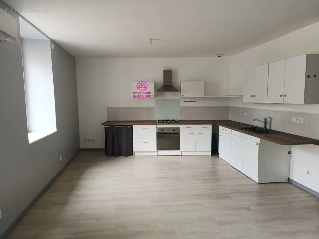 Köök - Renovated Flat with Amenity Space in Jarcieu