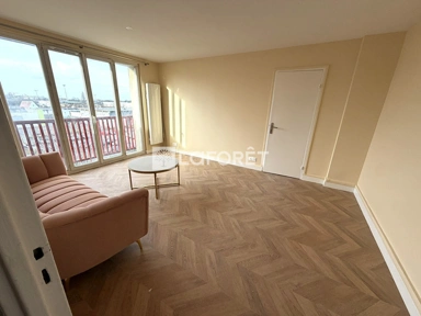 Séjour - Appartement Meublé Rénové à Bondy