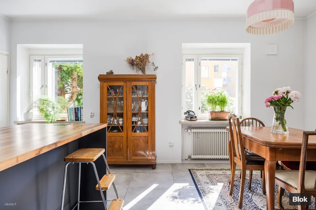 Cuisine - Renovated Apartment with Balcony in Ruskeasuo