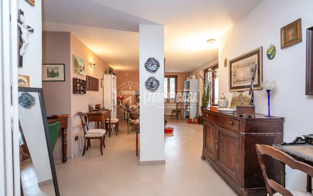Esik - Panoramic Villa with Garden in Almese