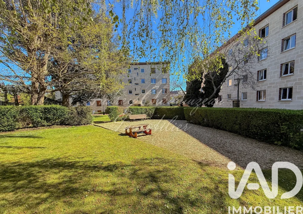 Jardin - Appartement Traversant avec Balcon à Sèvres Rive Gauche
