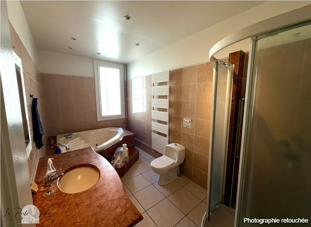 Bagni - Master House with Bay Windows in Perpignan