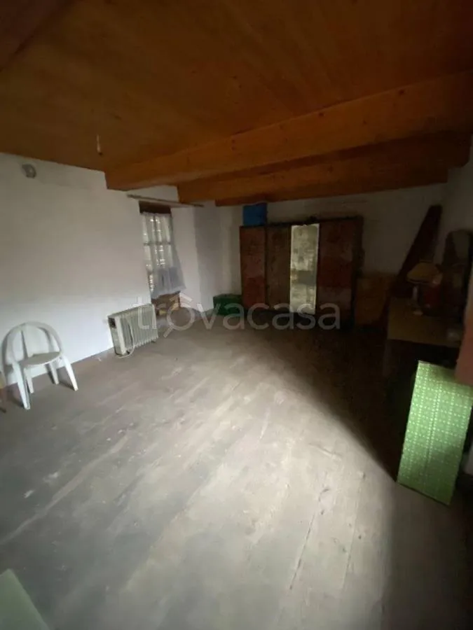 Pièces - Independent House with Panoramic View in Levice