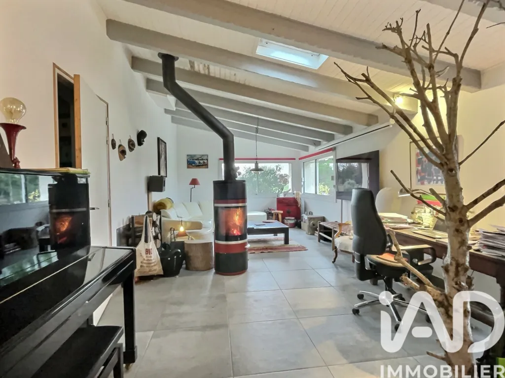 Elutuba - Country House with Panoramic View near Arles