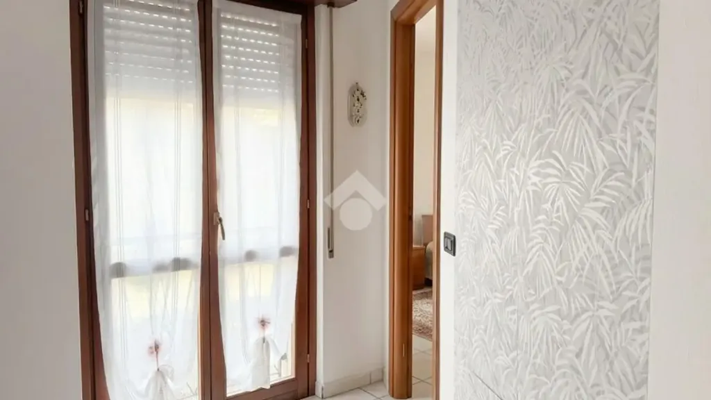 hallway_entrance
