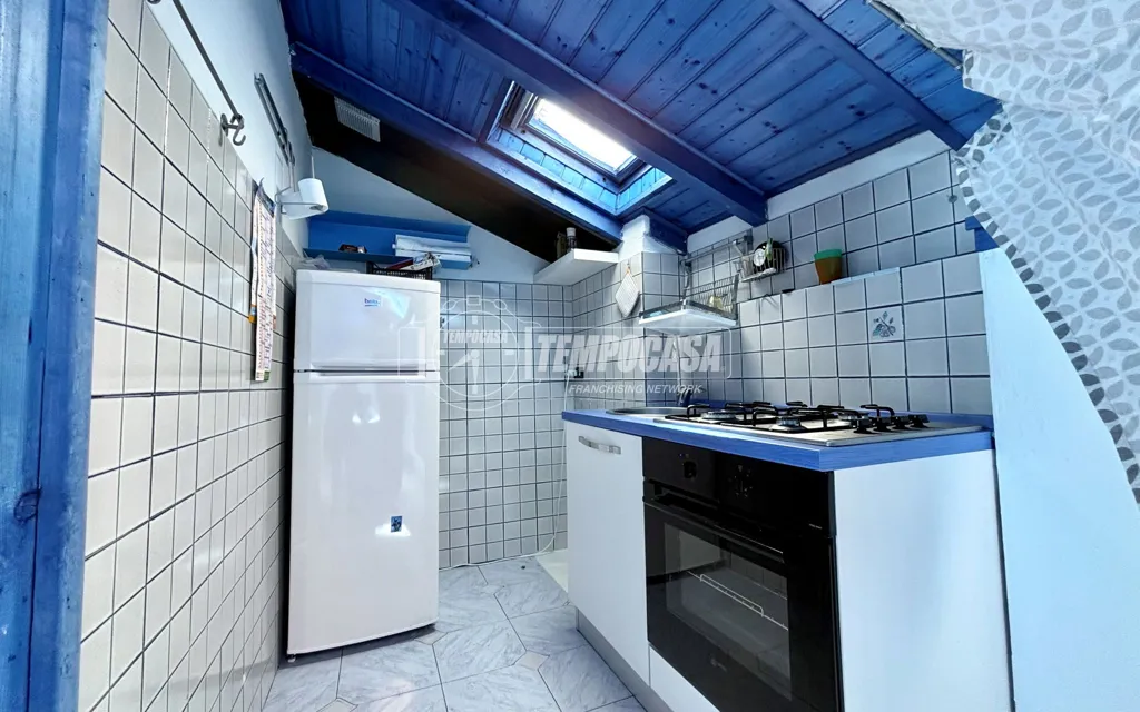 Cuisine - Mansard Apartment with Terrace in Arona