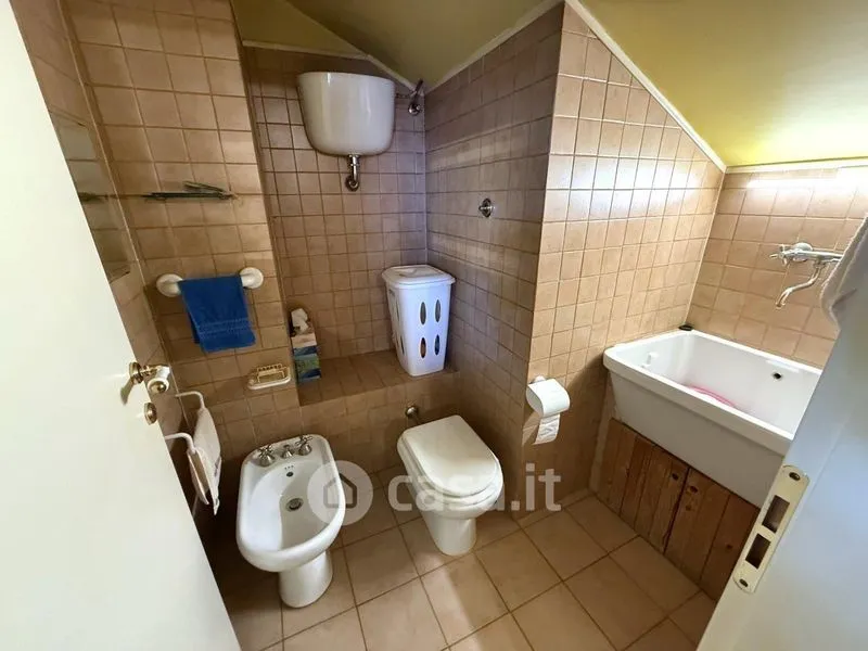 Salles de bain - Mansard Attico with Panoramic View in Macerata