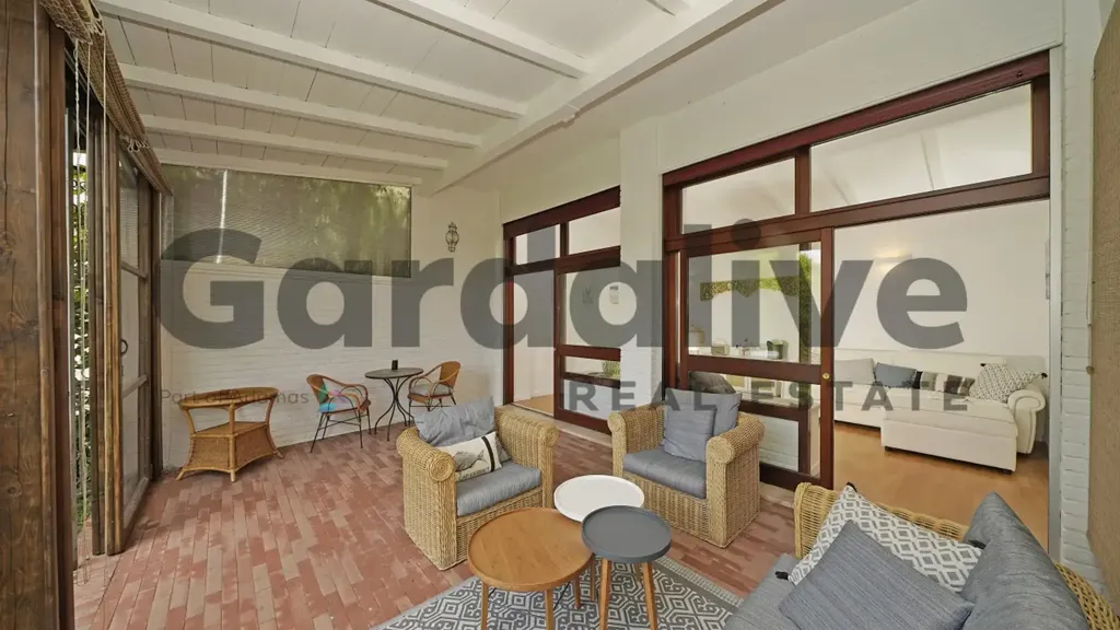 Terrass - Lakefront Bilocale with Garden in Sirmione