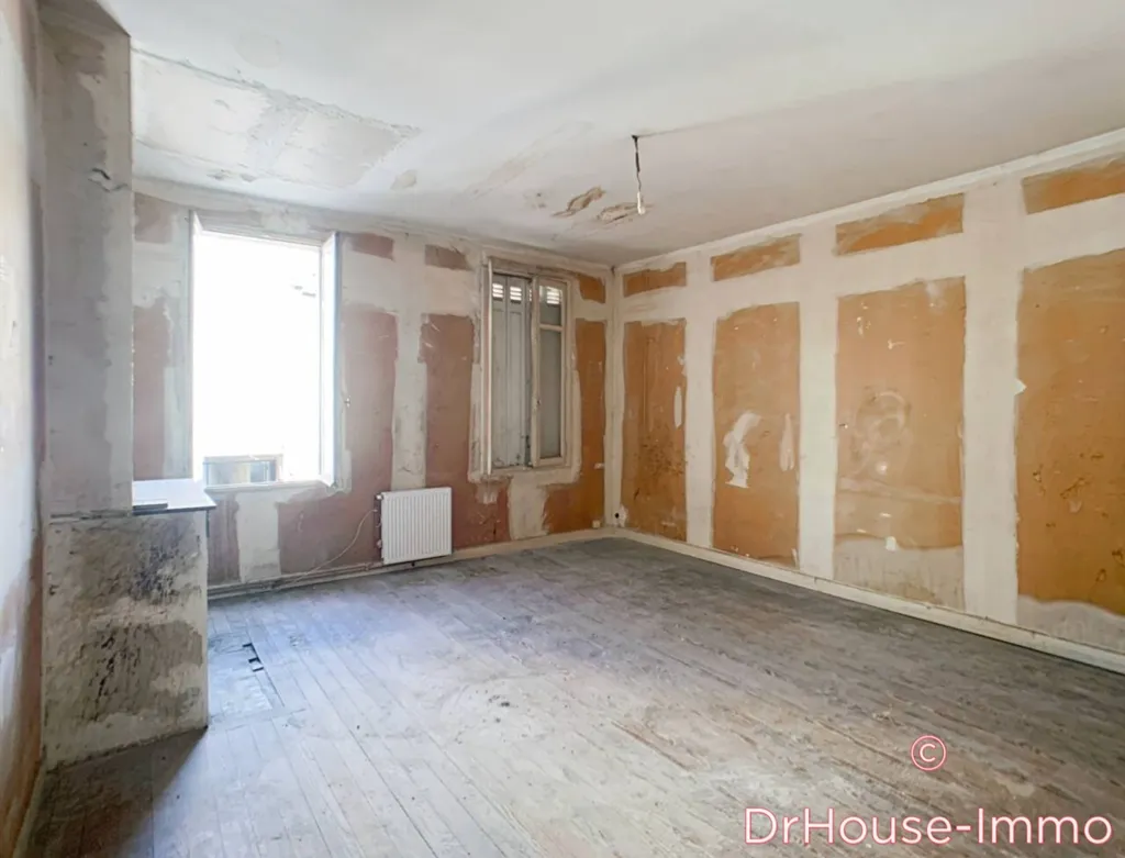 Pièces - Maison à Rénover avec Cour Privée à Bordeaux