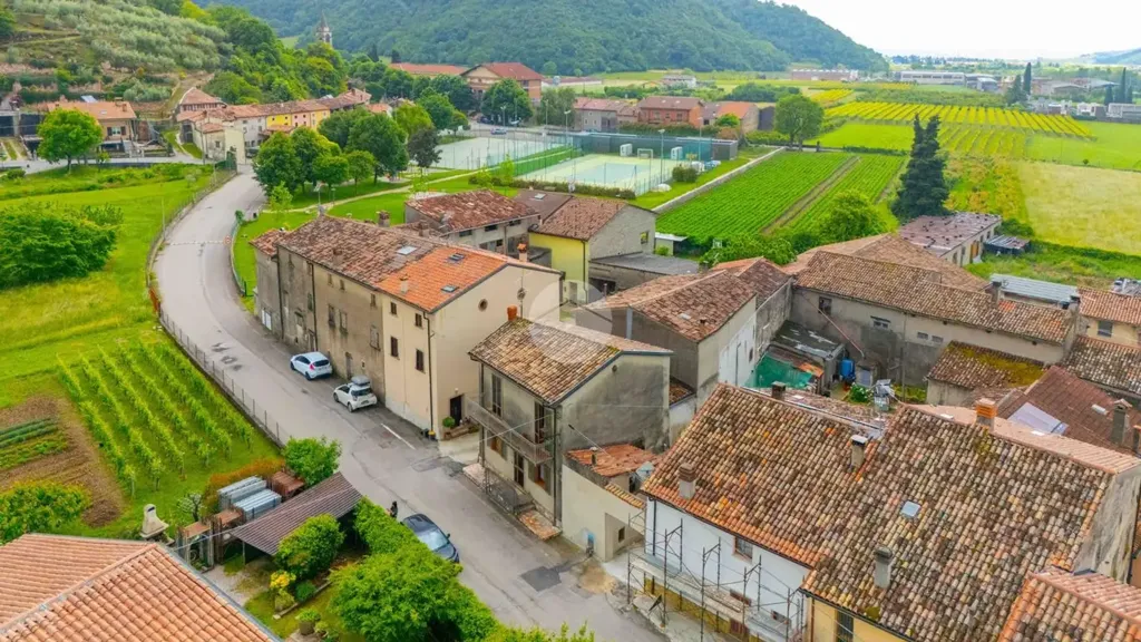 Vue aérienne - Traditional Villa with Balcony in Tregnago