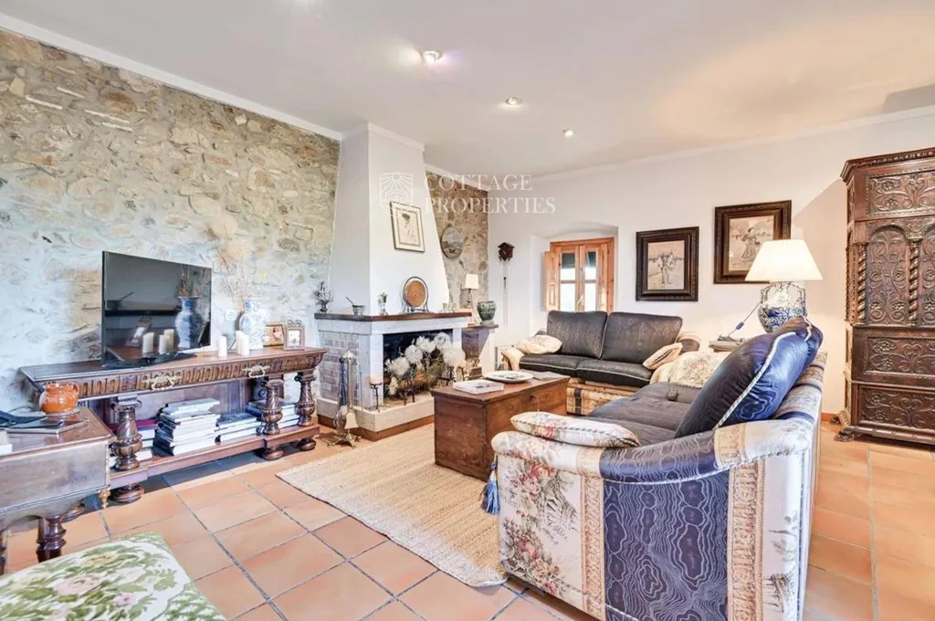 Séjour - Modernist Farmhouse with Pool in Llagostera
