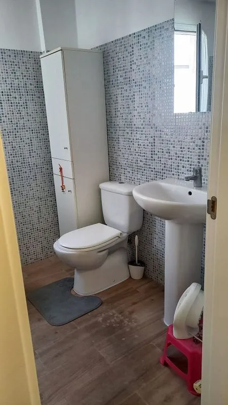 Salles de bain - TWO-Bedroom Flat with Terrace in Zubia