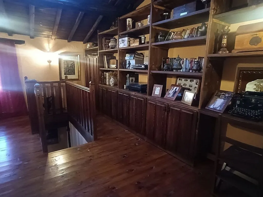 Despacho - Historic Chalet with Piscina in Sierra De Gata
