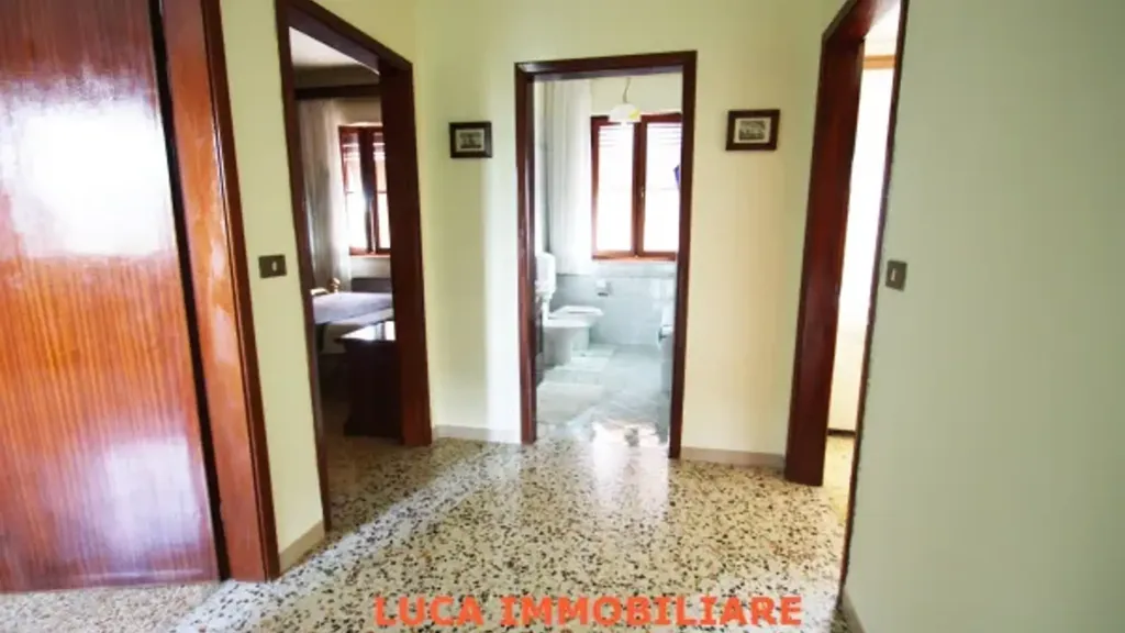 Esik - Terraced House with Garden in Altopascio
