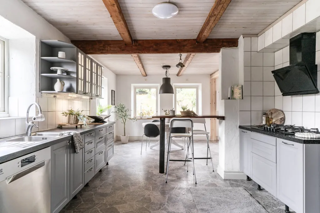 Köök - Charming Villa with Pool in Östra Sönnarslöv