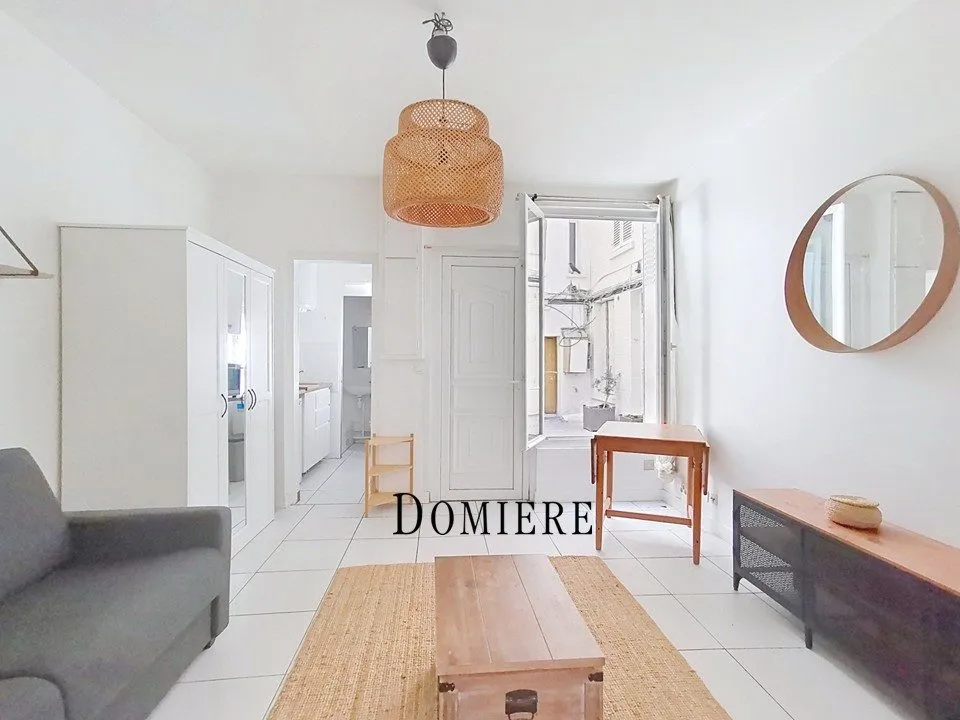 Elutuba - Charming Studio with Courtyard Views in Paris 18ème