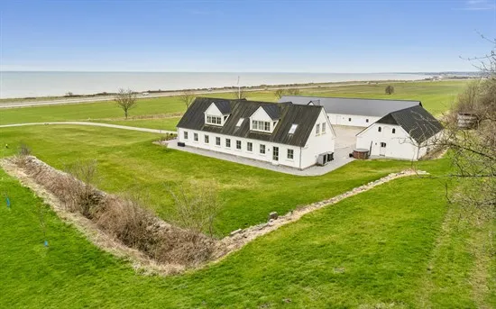 9-toaline maja asukohas Frederikshavn