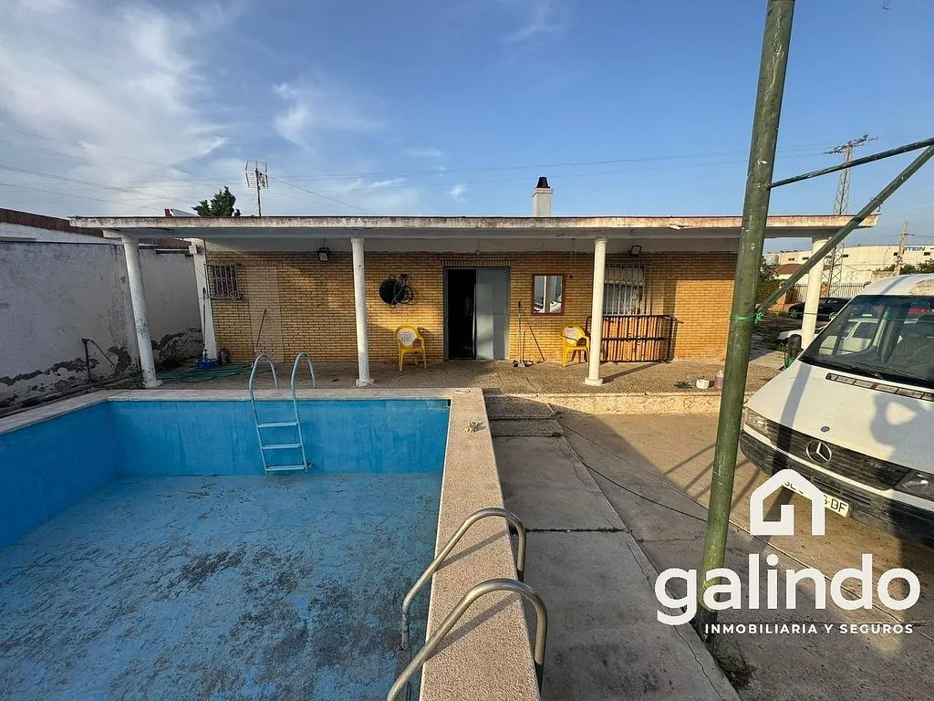 Piscine - Chalet with Pool in Urbanisation El Tixe, Sevilla
