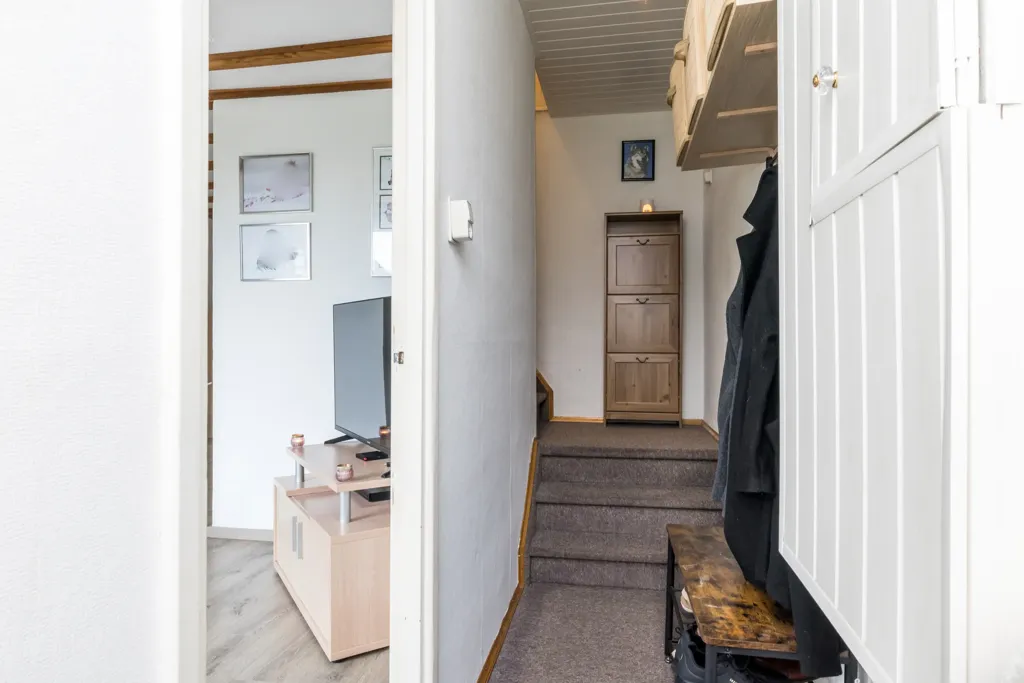 Esik - Corner House with Garden in Brunssum