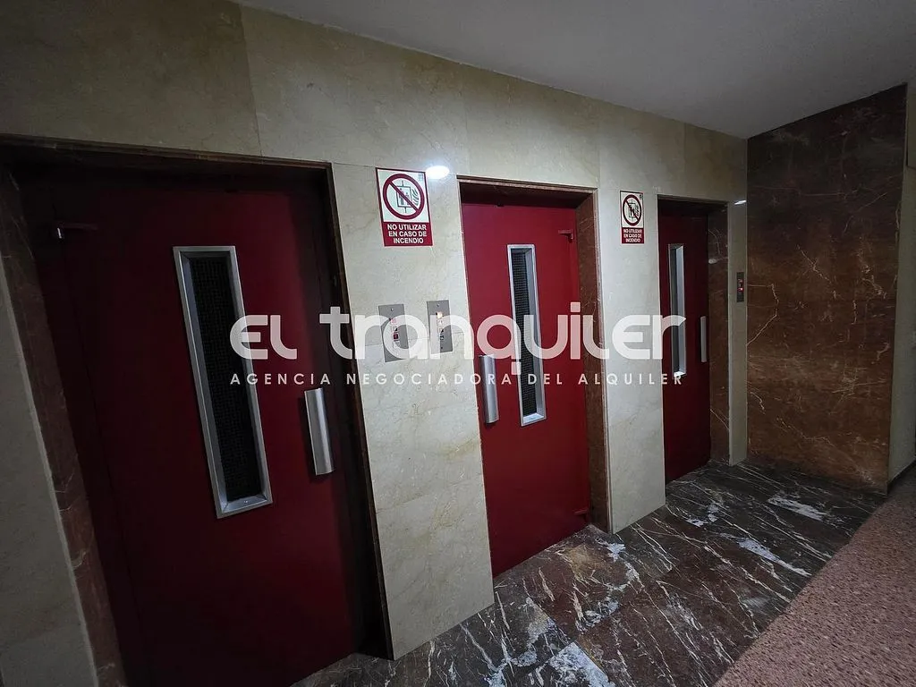 Entrée - Apartment with Terrace in De Teruel Street