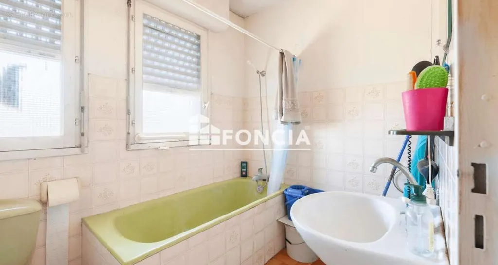 Salles de bain - T1 bis avec Garage à Mont-de-Marsan