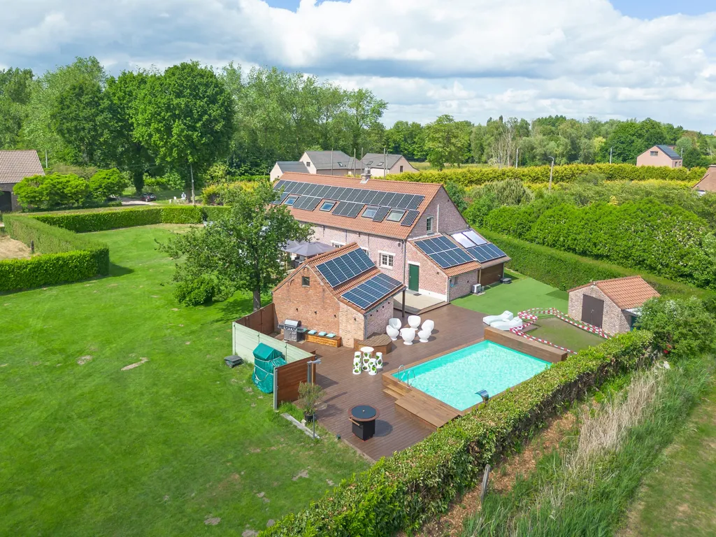 Õhuvaade - Renovated Country House with Spa in Willebroek