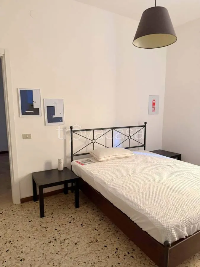 Central Apartment with Balcony in Modena