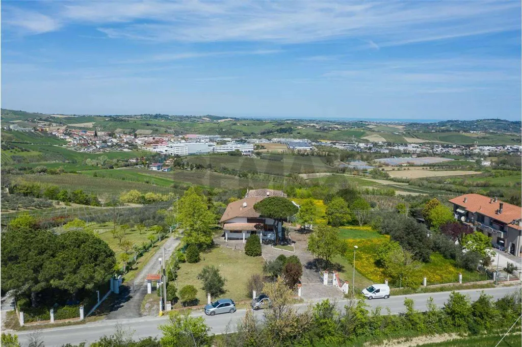 Õhuvaade - Villa with Sea View in Cerasolo, Coriano