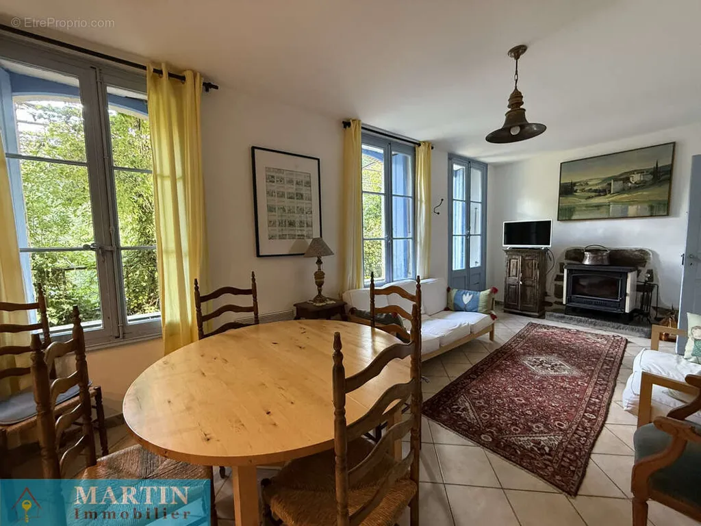 Sala da pranzo - Mas with River Access in Peaceful Hamlet