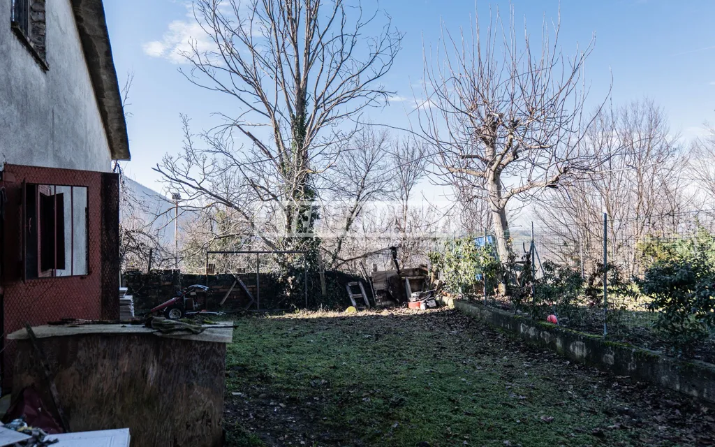 Aed - Multi-Level Warehouse with Land in Riccò