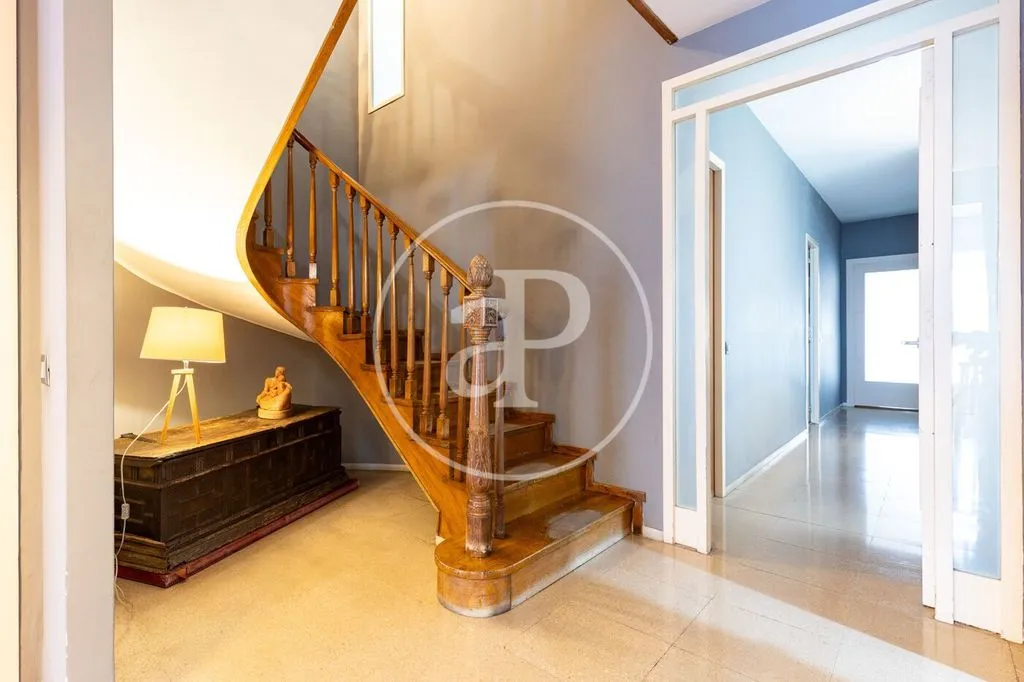 Pièces - Luxury Townhouse with Pool in Sabadell Centre