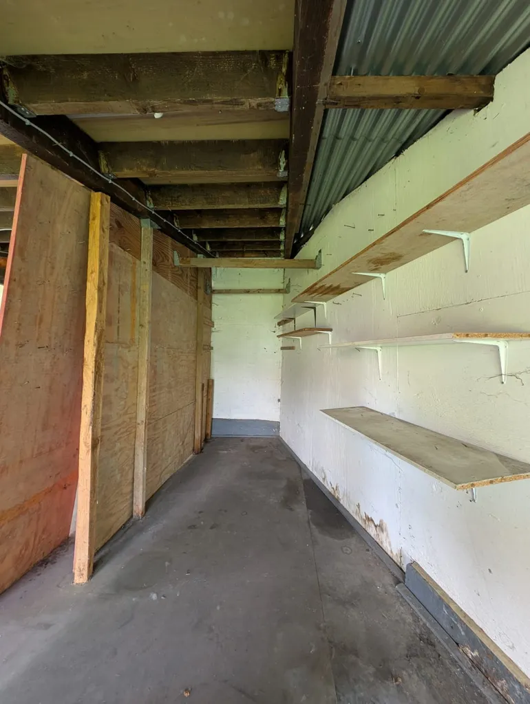 Garage - Maison de 5 Chambres avec Jardin à Welkenraedt